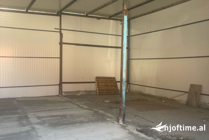 Ambient biznesi me qera 4+1 ne Tirane - 500 Euro