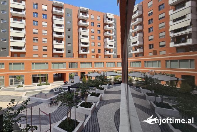 Shtepi ne shitje Apartament ne Tirane, 2+1, Mobilimi Bosh, pa mobiluar, Pagesa 345,000  Euro.