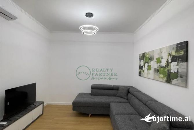 Shtepi ne shitje 2+1 ne Tirane - 150,000 Euro