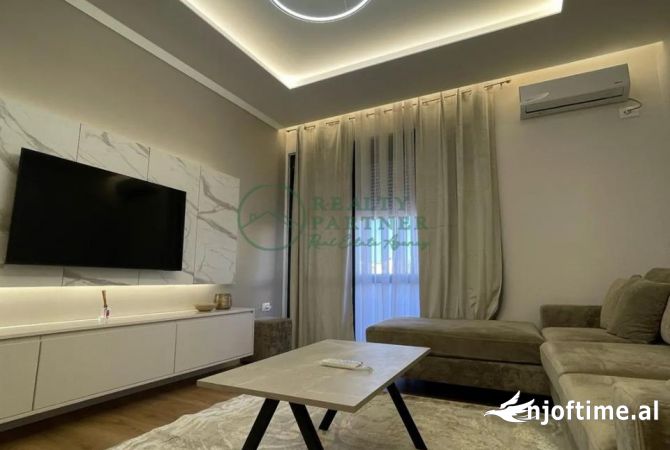 Shtepi ne shitje Apartament ne Tirane, 2+1, Mobilimi E mobiluar, Pagesa 200,000  Euro.