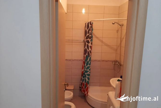 Shtepi me qera 1+1 ne Tirane - 650 Euro