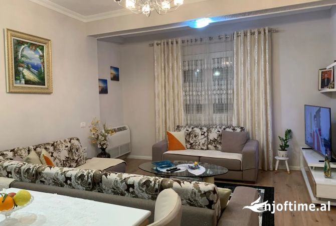 Shtepi me qera 3+1 ne Tirane - 700 Euro