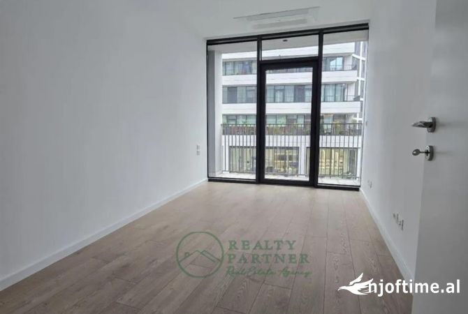 Ambient biznesi me qera 3+1 ne Tirane - 1,200 Euro