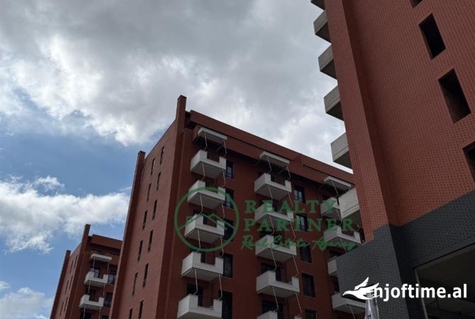 Ambient biznesi me qera 3+1 ne Tirane - 3,000 Euro