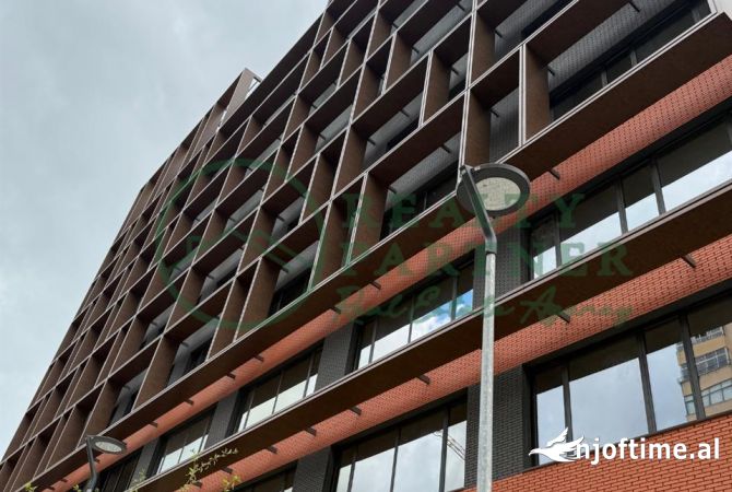 Ambient biznesi me qera 3+1 ne Tirane - 3,000 Euro