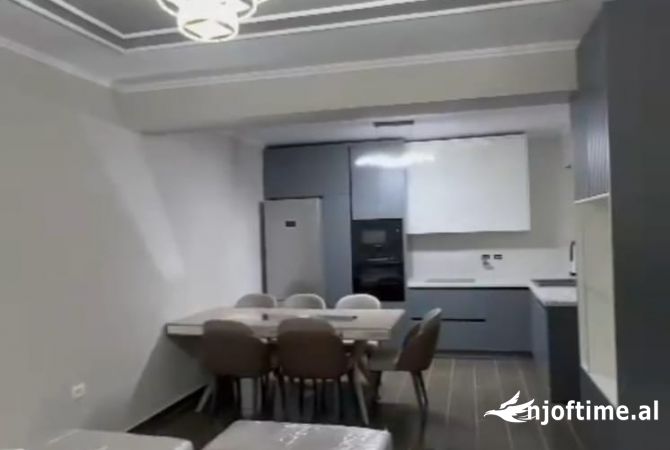 Casa in vendita 3+1 a Tirana - 318,000 Euro