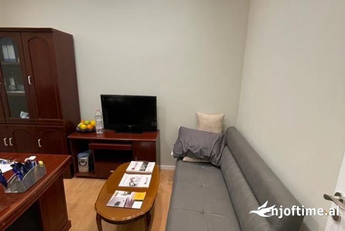 🔑Shitet Ambient Biznesi tek Komuna e Parisit 🌟…