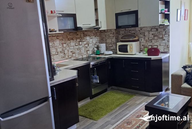 Shtepi ne shitje 1+1 ne Tirane - 100,000 Euro