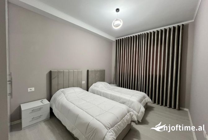 Shtepi me qera Apartament ne Tirane, 2+1, Mobilimi E mobiluar, Pagesa 750  Euro.