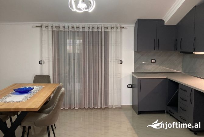 Shtepi me qera 2+1 ne Tirane - 500 Euro