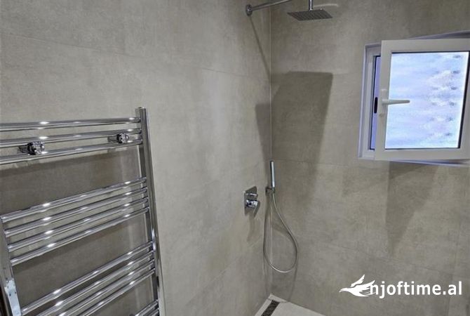 Shtepi me qera Apartament ne Tirane, 1+1, Mobilimi E mobiluar, Pagesa 600  Euro.