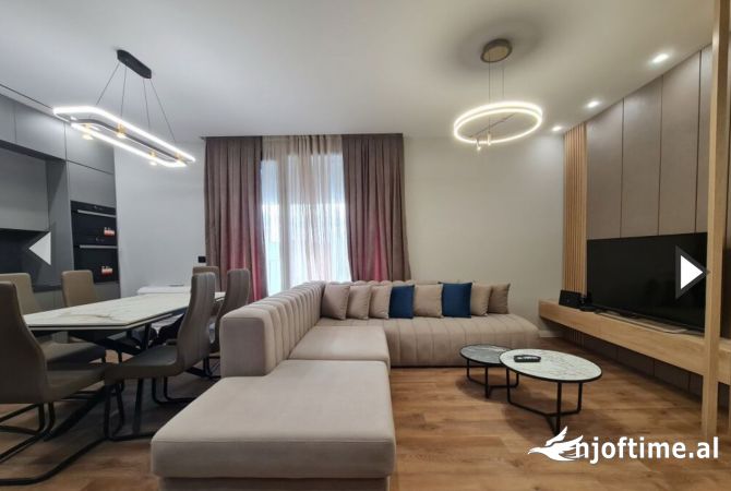 Shtepi me qera 2+1 ne Tirane - 1,600 Euro