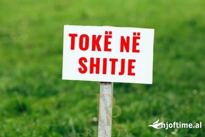 Truall ose Toke  ne Tirane - 90,000 Euro