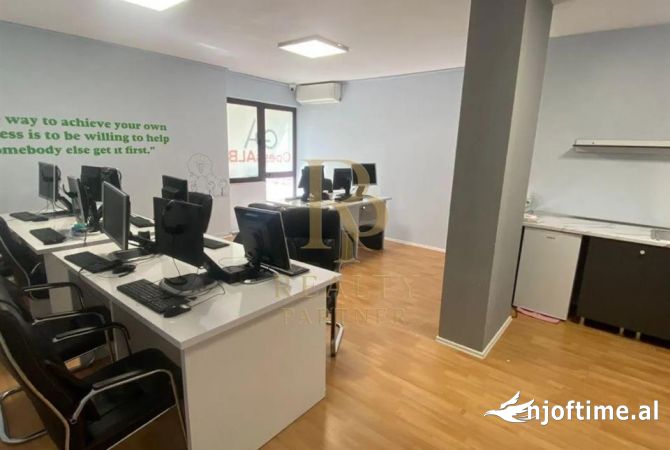 🔑JEPET ME QIRA – APARTAMENT 4+1 per ZYRA | BLLOK🏢 