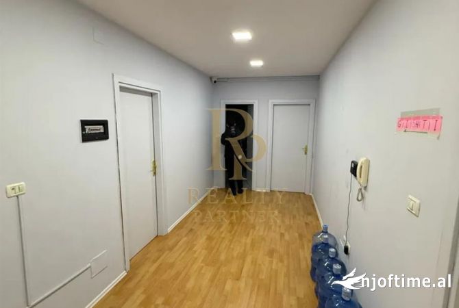 🔑JEPET ME QIRA – APARTAMENT 4+1 per ZYRA | BLLOK🏢 