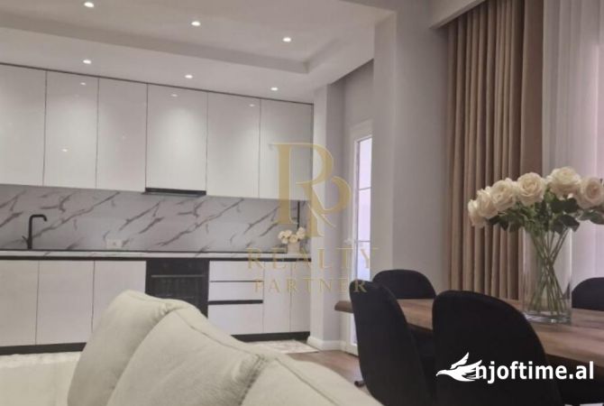 Shtepi me qera 1+1 ne Tirane - 800 Euro