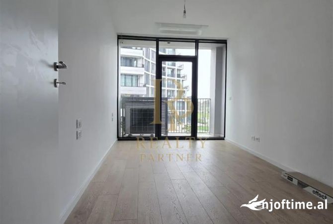 Ambient biznesi me qera 3+1 ne Tirane - 1,200 Euro