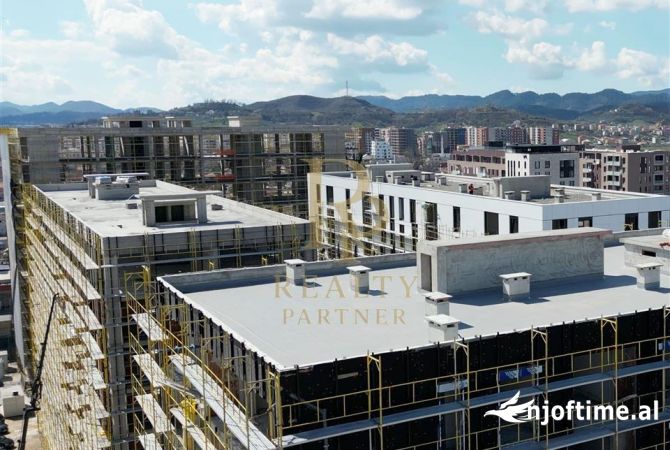 Shtepi ne shitje Apartament ne Tirane, 2+1, Mobilimi Bosh, pa mobiluar, Pagesa 152,755  Euro.