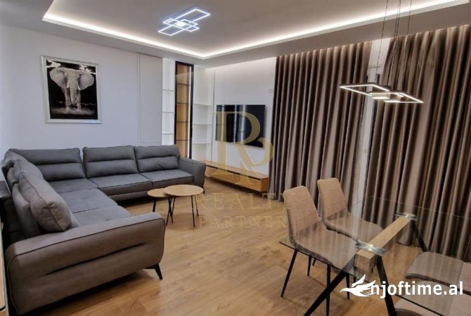 Shtepi me qera 2+1 ne Tirane - 1,200 Euro