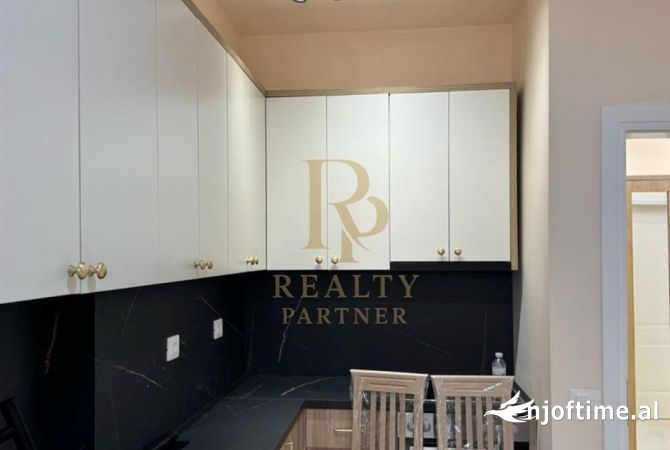 Shtepi me qera Apartament ne Tirane, 1+1, Mobilimi E mobiluar, Pagesa 600  Euro.