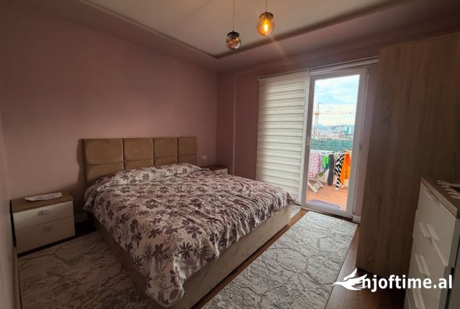 Shtepi ne shitje Apartament ne Tirane, 3+1, Mobilimi E mobiluar, Pagesa 248,000  Euro.