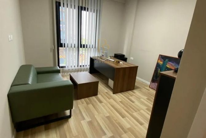 Shtepi ne shitje Apartament ne Tirane, 2+1, Mobilimi E mobiluar, Pagesa 286,000  Euro.