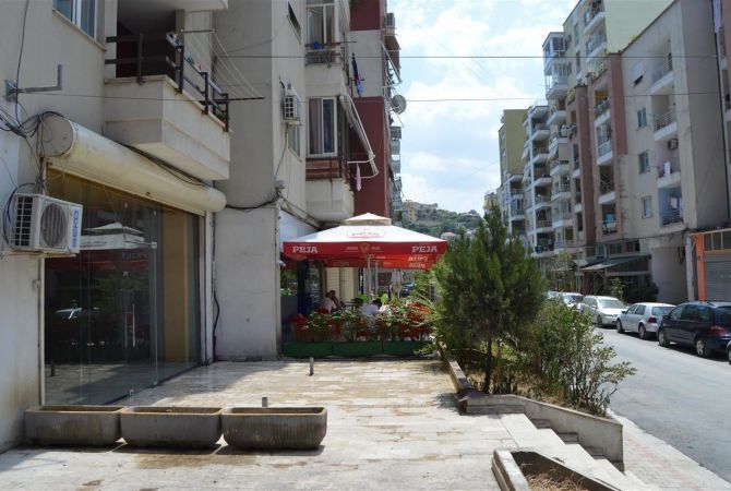 Ambient biznesi me qera 1+1 ne Tirane - 2,000 Euro