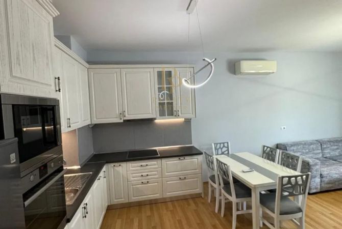 Shtepi me qera Apartament ne Tirane, 2+1, Mobilimi E mobiluar, Pagesa 750  Euro.