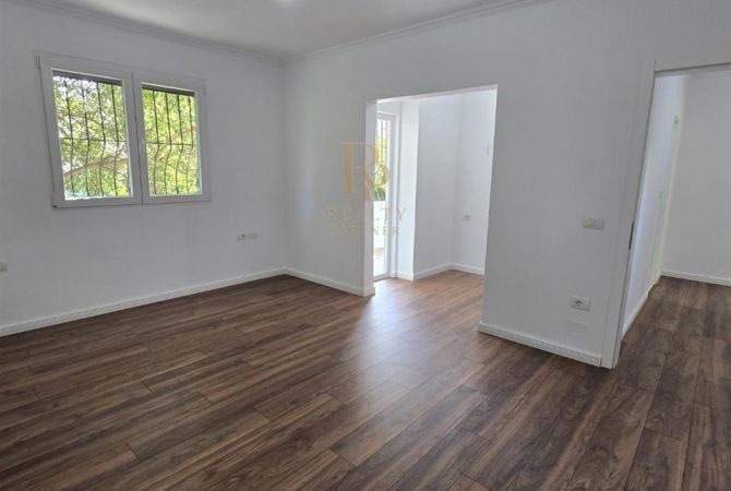 Shtepi ne shitje 1+1 ne Tirane - 122,000 Euro