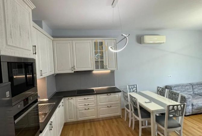 Shtepi me qera Apartament ne Tirane, 2+1, Mobilimi E mobiluar, Pagesa 750  Euro.