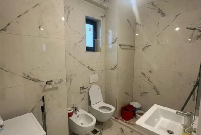 Shtepi me qera 2+1 ne Tirane - 700 Euro