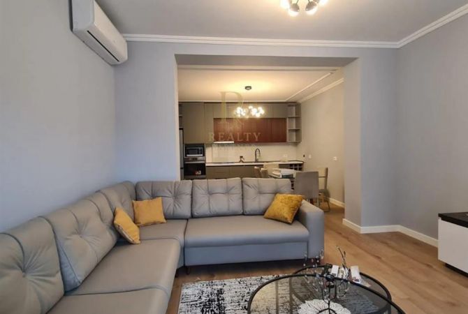 Shtepi me qera 2+1 ne Tirane - 1,000 Euro