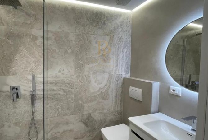 Shtepi ne shitje Apartament ne Tirane, 2+1, Mobilimi Bosh, pa mobiluar, Pagesa 212,000  Euro.