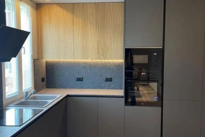 Shtepi me qera 2+1 ne Tirane - 1,000 Euro
