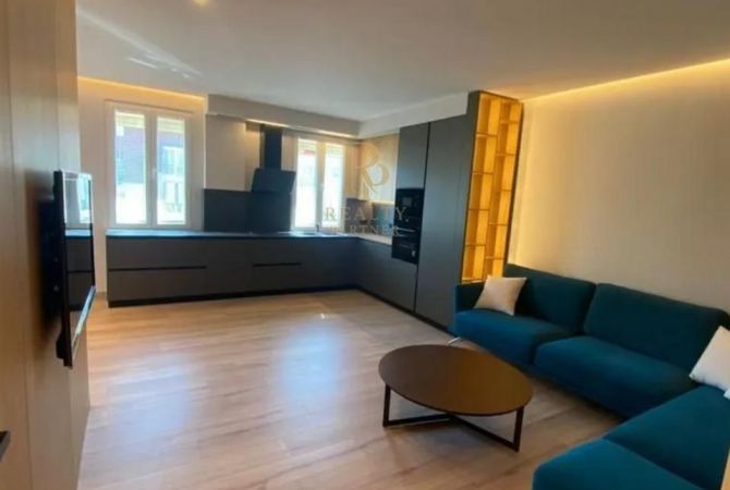 Shtepi me qera 2+1 ne Tirane - 1,000 Euro