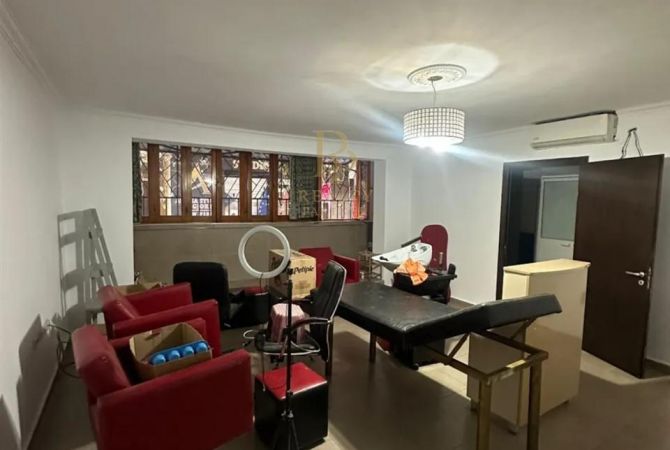 Ambient biznesi me qera 3+1 ne Tirane - 750 Euro