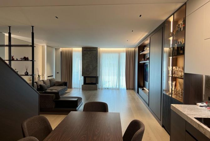 Shtepi ne shitje Duplex(shtepi me 2 kate) ne Tirane, 3+1, Mobilimi E mobiluar, Pagesa 850,000  Euro.