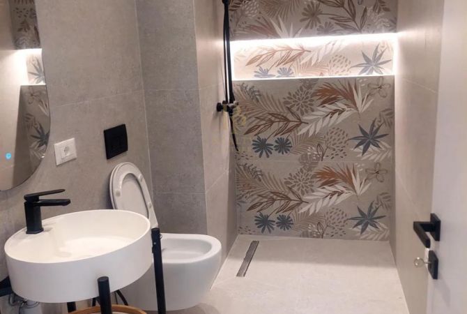Ambient biznesi me qera 3+1 ne Tirane - 1,300 Euro
