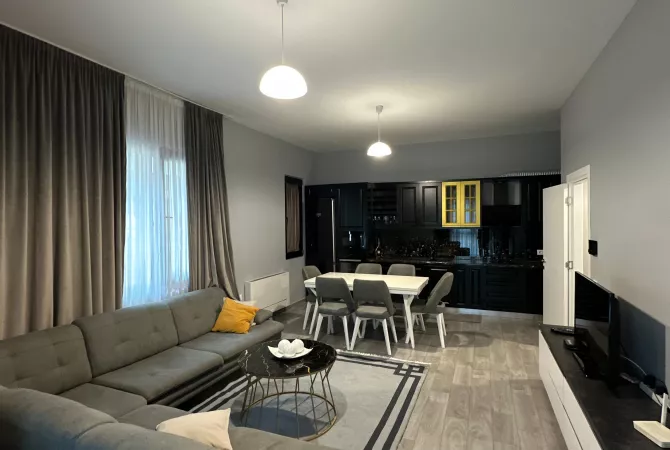 Shtepi me qera 3+1 ne Tirane - 1,200 Euro