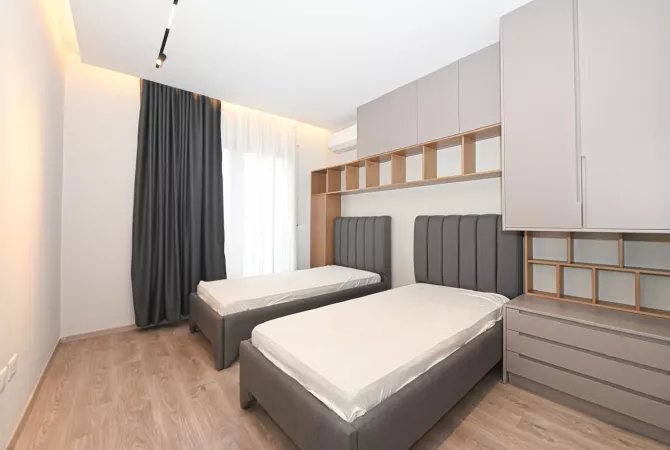 Shtepi me qera 2+1 ne Tirane - 1,300 Euro