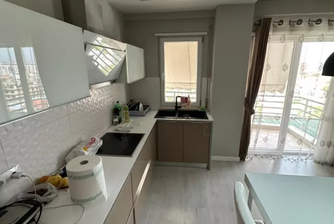 Shtepi ne shitje Apartament ne Tirane, 2+1, Mobilimi E mobiluar, Pagesa 160,000  Euro.