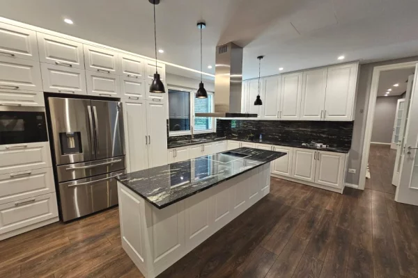 Shtepi me qera 6+1 ne Tirane - 5,000 Euro