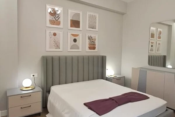 Shtepi me qera 3+1 ne Tirane - 1,500 Euro