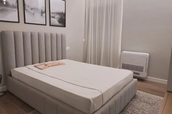 Shtepi me qera 3+1 ne Tirane - 1,500 Euro