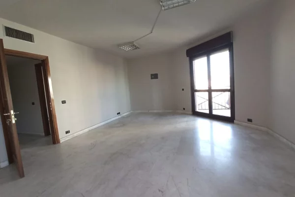 Business Property for Rent 3+1 in Tirana - 1,800 Euro