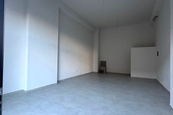 Business Property for Rent 1+1 in Tirana - 700 Euro