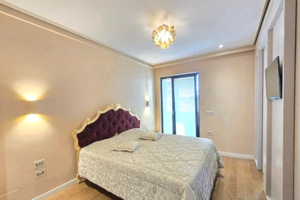 Shtepi ne shitje 2+1 ne Tirane - 650,000 Euro