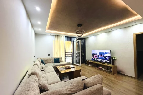 Shtepi ne shitje 2+1 ne Tirane - 350,000 Euro