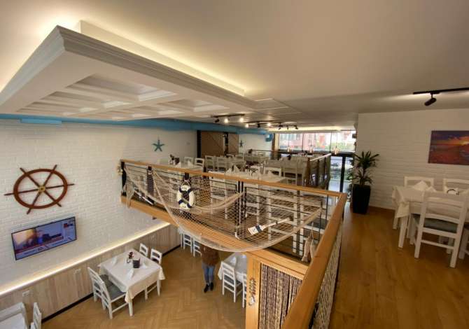 Jepet me qira Restorant peshku prane tregut te Medresese