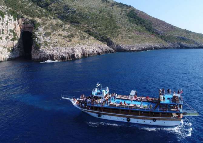 Holiday arrangements a Valona - 2,000 Leke